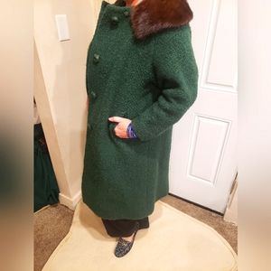 VINTAGE Green Boucle WOOL coat with FUR Collar ILGWU 1950-60's